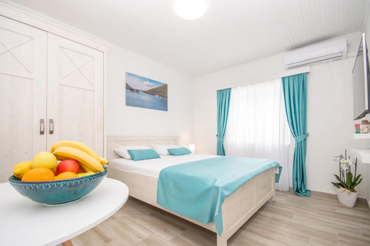 Seafront Apartment Котор Экстерьер фото