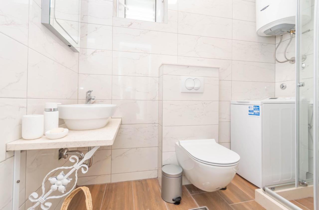 Seafront Apartment Котор Экстерьер фото